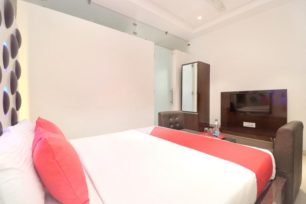 Oyo 14829 Hotel J Cruise Ludhiana Dış mekan fotoğraf
