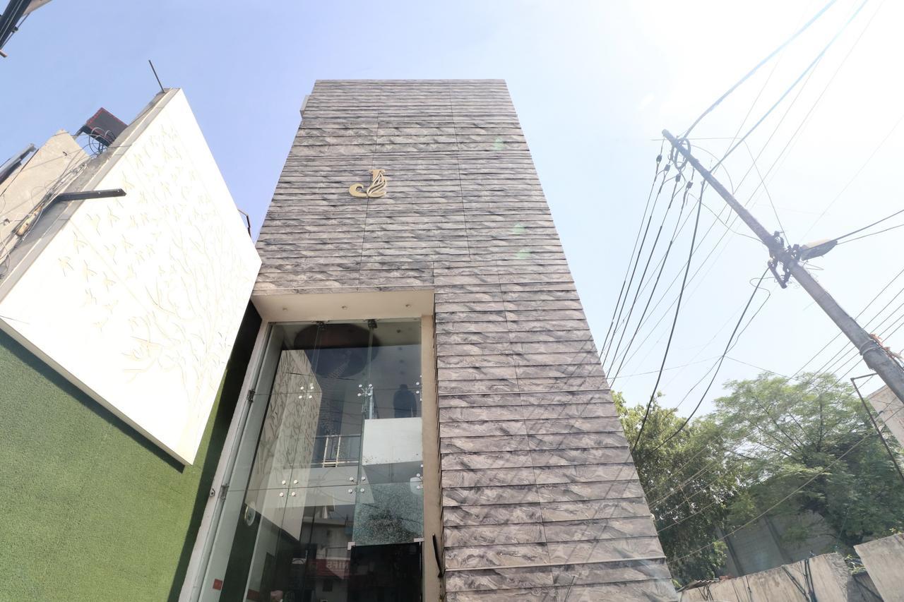 Oyo 14829 Hotel J Cruise Ludhiana Dış mekan fotoğraf