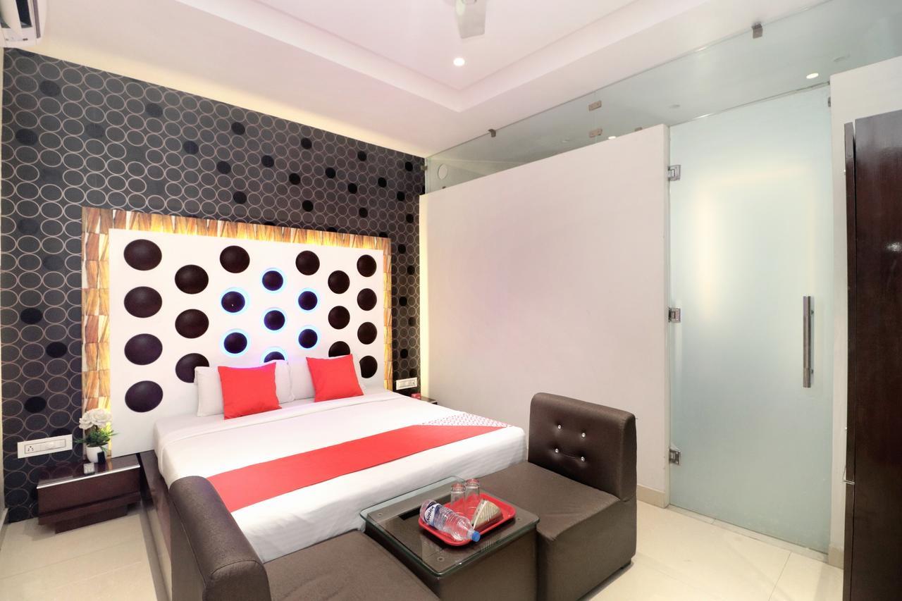 Oyo 14829 Hotel J Cruise Ludhiana Dış mekan fotoğraf
